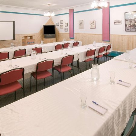 Canadas Best Value Inn- Riverview Hotel Moraitika Restaurant foto