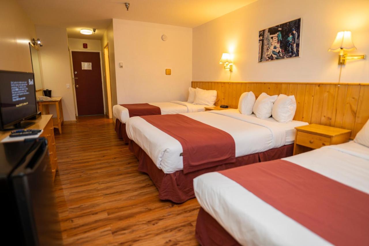Canadas Best Value Inn- Riverview Hotel Moraitika Exterior foto