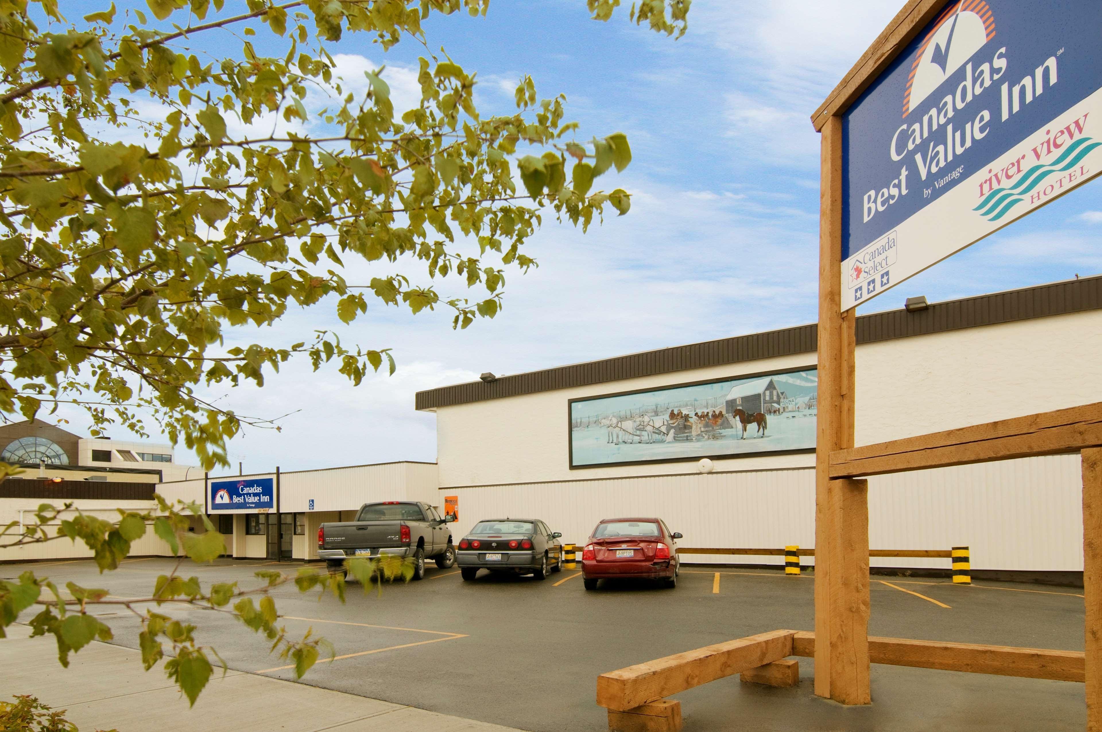 Canadas Best Value Inn- Riverview Hotel Moraitika Exterior foto