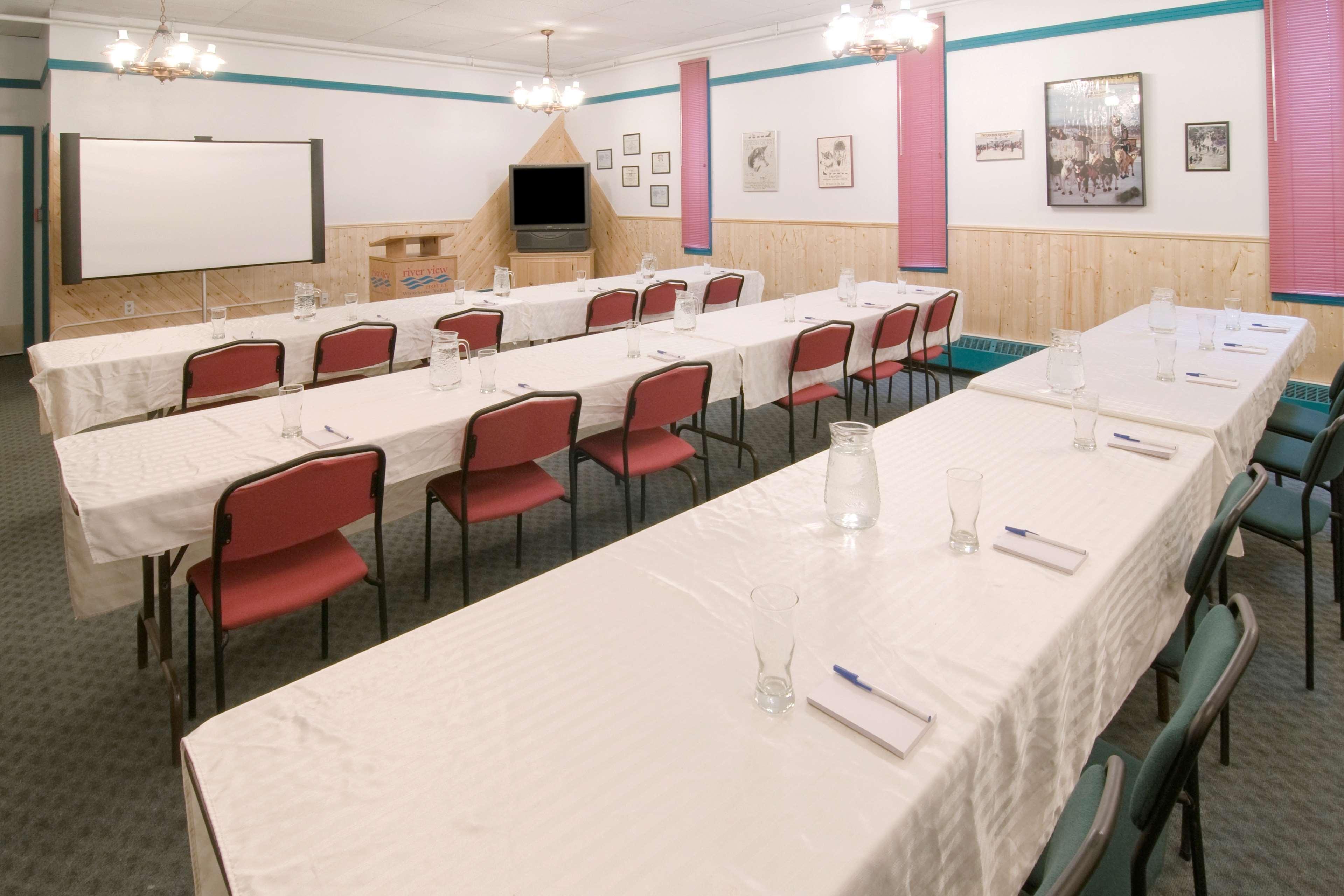 Canadas Best Value Inn- Riverview Hotel Moraitika Restaurant foto