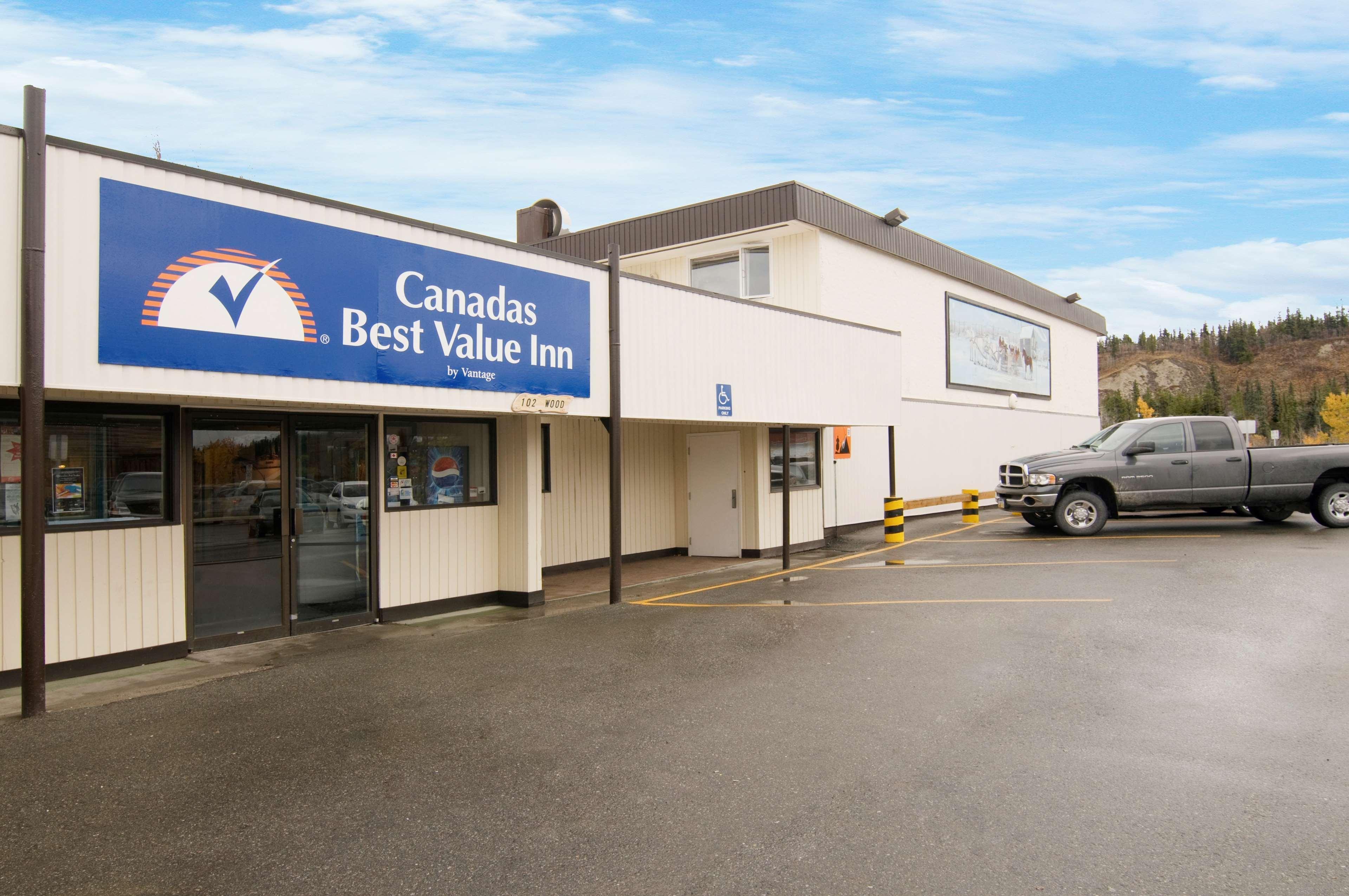 Canadas Best Value Inn- Riverview Hotel Moraitika Exterior foto