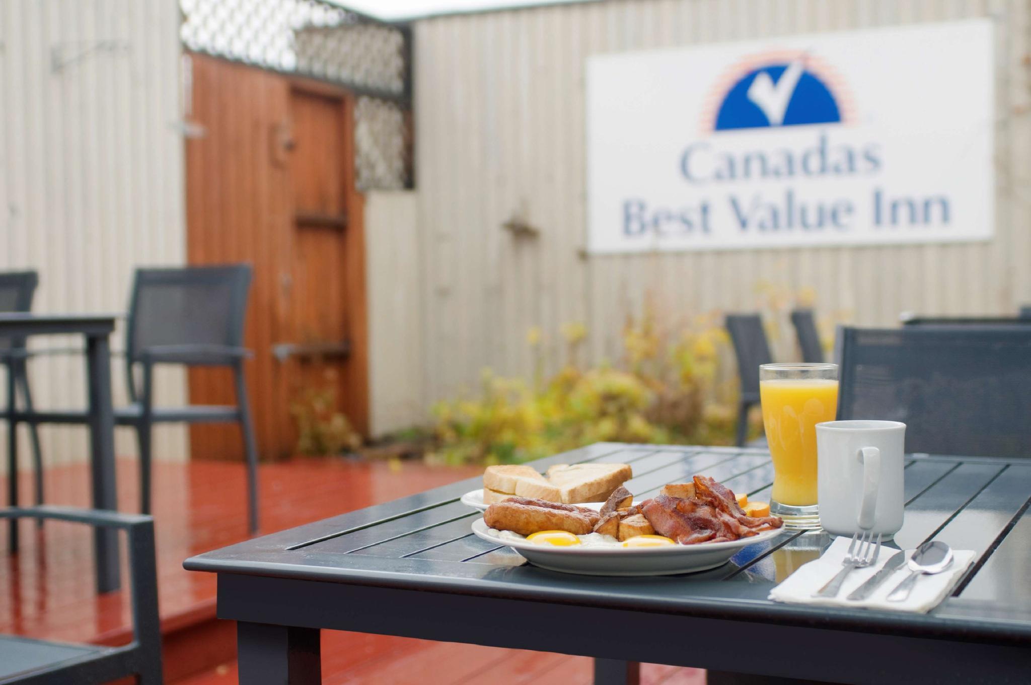 Canadas Best Value Inn- Riverview Hotel Moraitika Exterior foto