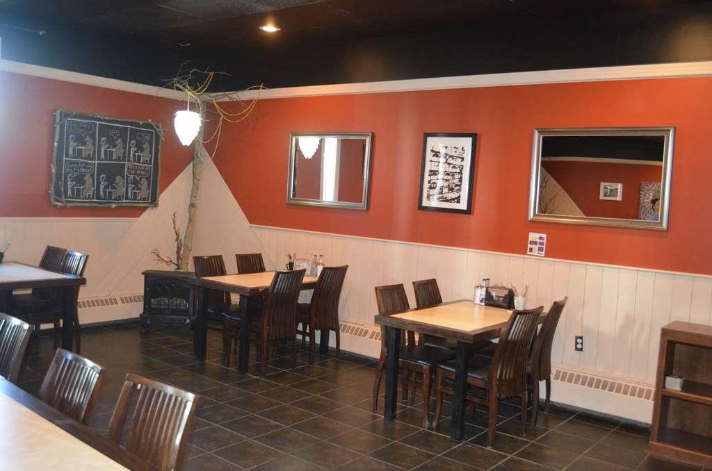 Canadas Best Value Inn- Riverview Hotel Moraitika Restaurant foto
